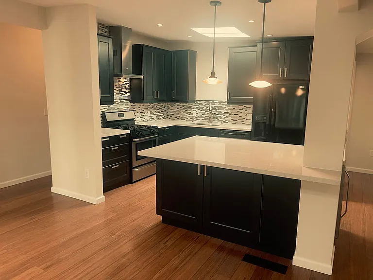 706 San Tomas St — Photo 3