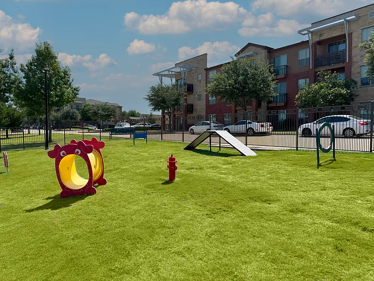 Gateway Cedars Apartments — Photo 4