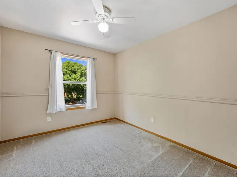 2456 Mary Beth Ct — Photo 13