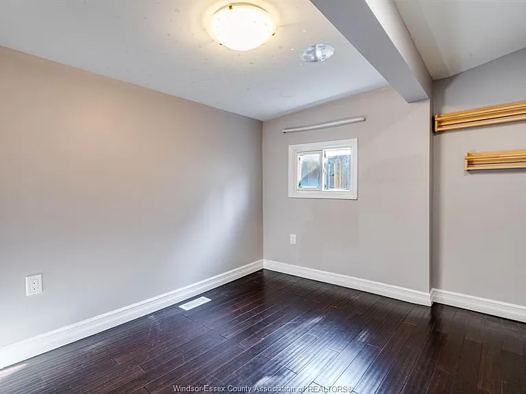 1672 Elgin St — Photo 17