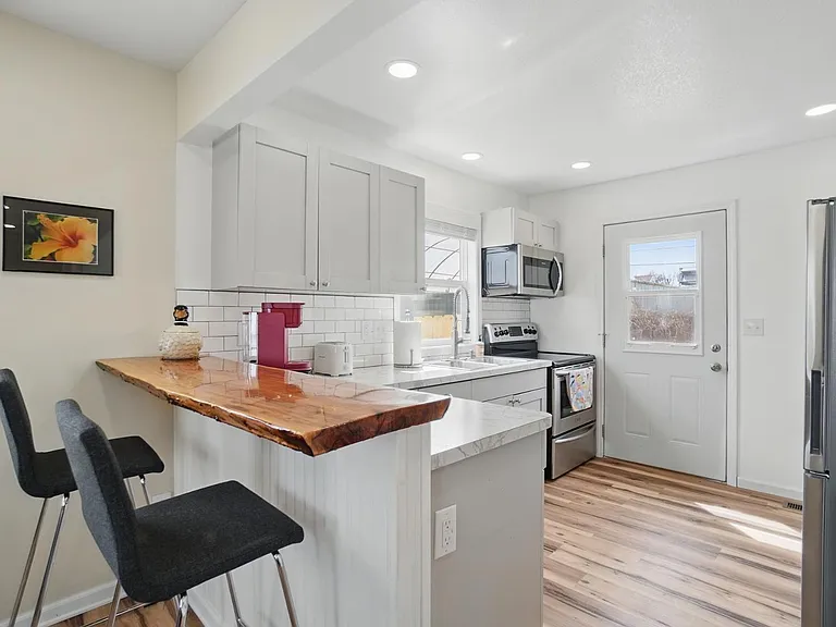 5421 Alger Dr — Photo 15