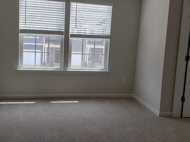 186 Caterpillar Dr — Photo 17