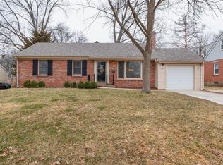 1147 Mozart Dr, Saint Louis, MO 63122
