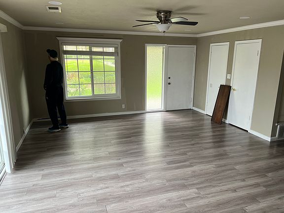 3rd image of 421 Via Vera Cruz