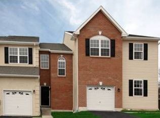 105 Green View Dr, Pottstown, PA 19464