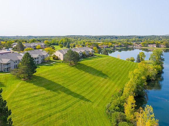 Breathtaking lake views!