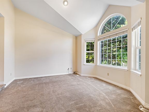 4th image of 11014 193rd Avenue E