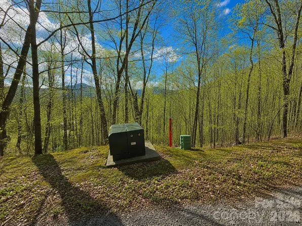 455 Mountain Watch Dr #16, Waynesville, NC 28785