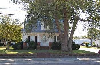 1st image of 200 N Poplar St