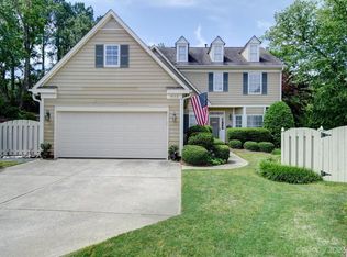 9112 Twilight Hill Ct, Charlotte, NC 28277