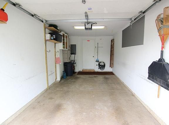 2nd image of 2933 Cedar Glade Dr