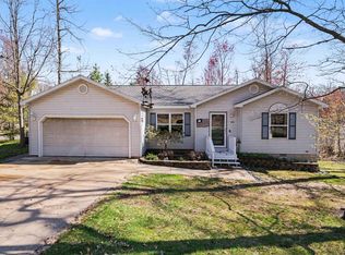 106 Eva Ln, Roscommon, MI 48653