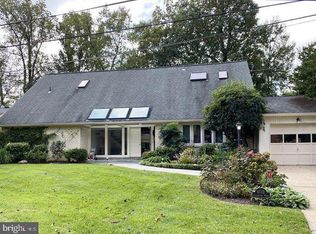 6112 Clearwood Rd, Bethesda, MD 20817