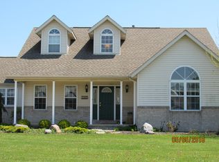 10209 Benton St, Winfield, IN 46307