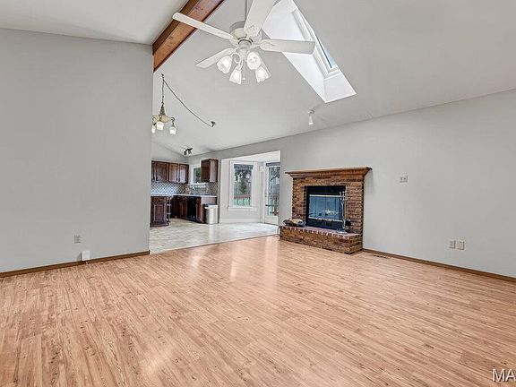 5th image of 142 Rhinegarten Drive