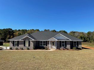 1270 Freeport Dr, Sumter, SC 29154