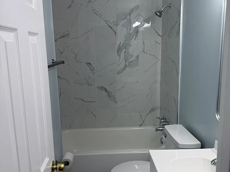 3180 Notre Dame St — Photo 12