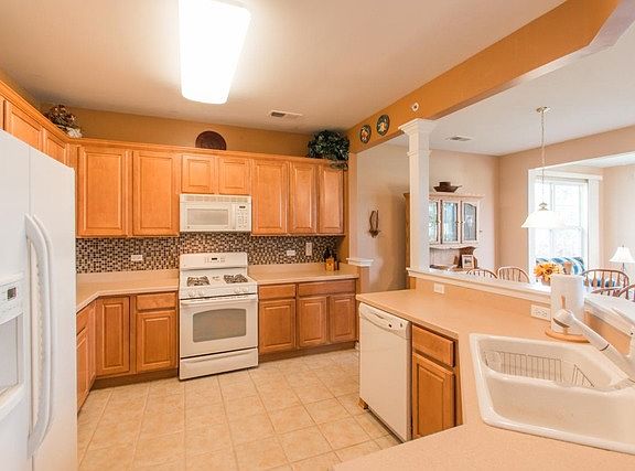 5th image of 13550 Abbington Dr