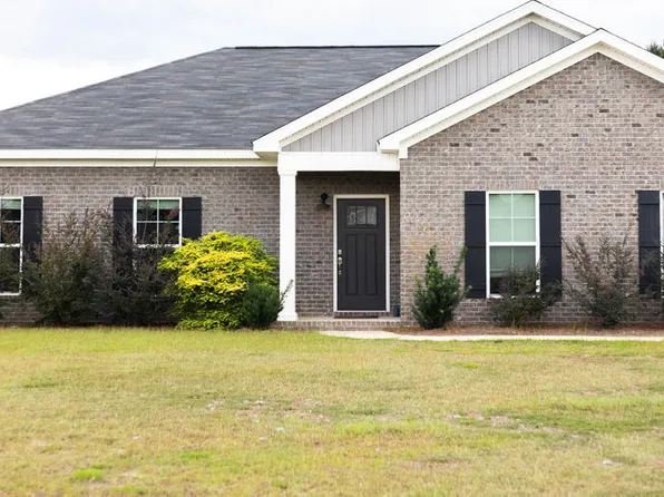 107 Sparrow Ln, Newton, AL 36352