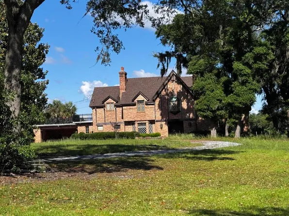 3160 Country Club Dr, Lynn Haven, FL 32444