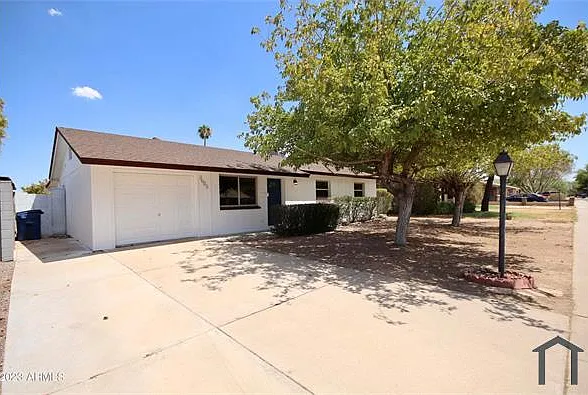 4 bed, 1300 sqft, $2,200 — Photo 4