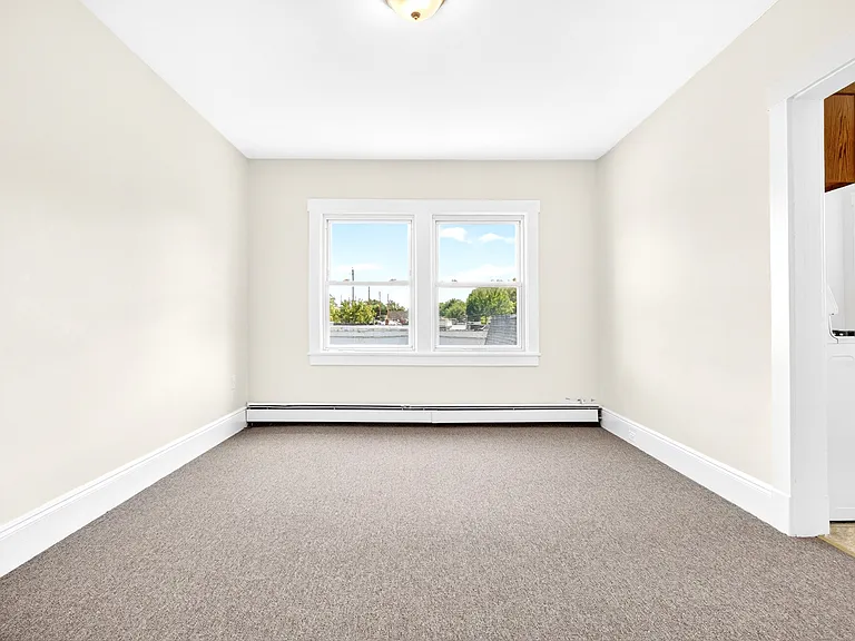 825 Main St #A — Photo 22
