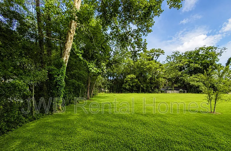 1128 Comanche St — Photo 20