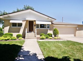 10321 Leslie Ln, Chicago Ridge, IL 60415