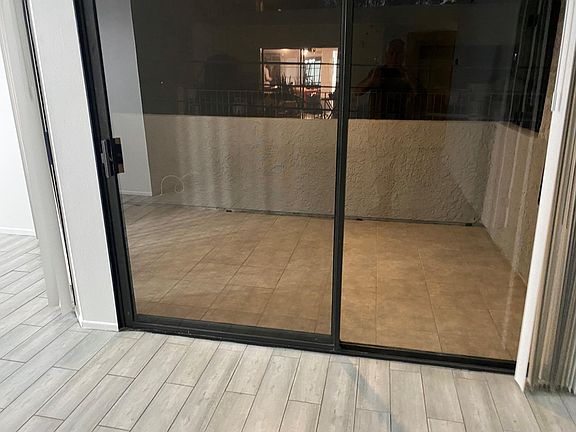 5th image of 1931 Malcolm Ave #204
