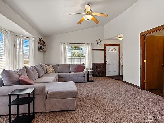 5th image of 2510 N Ellington Street