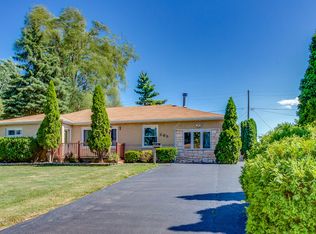 665 Illinois Blvd, Hoffman Estates, IL 60169