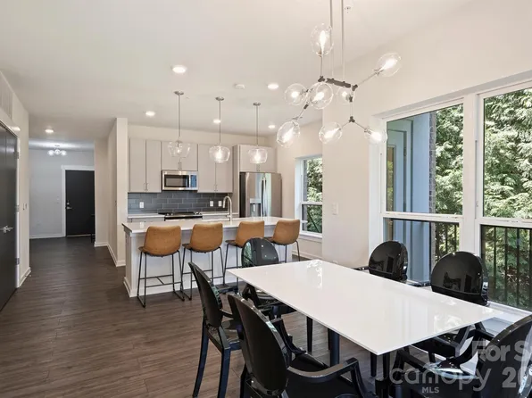3630 Davidson St #2207, Charlotte, NC 28205