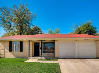 4927 Fox Hill Ln, Dallas, TX 75232