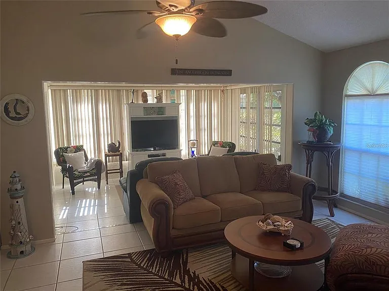 5712 34th Ct W — Photo 8