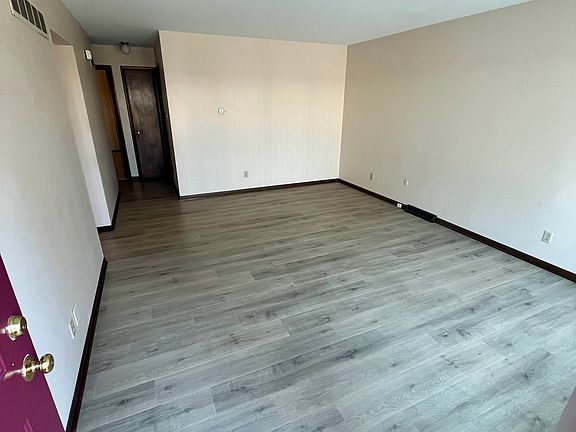 3rd image of 2624 44th St Unit S