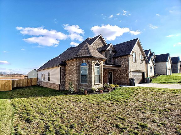 3rd image of 135 Overcrest Ct