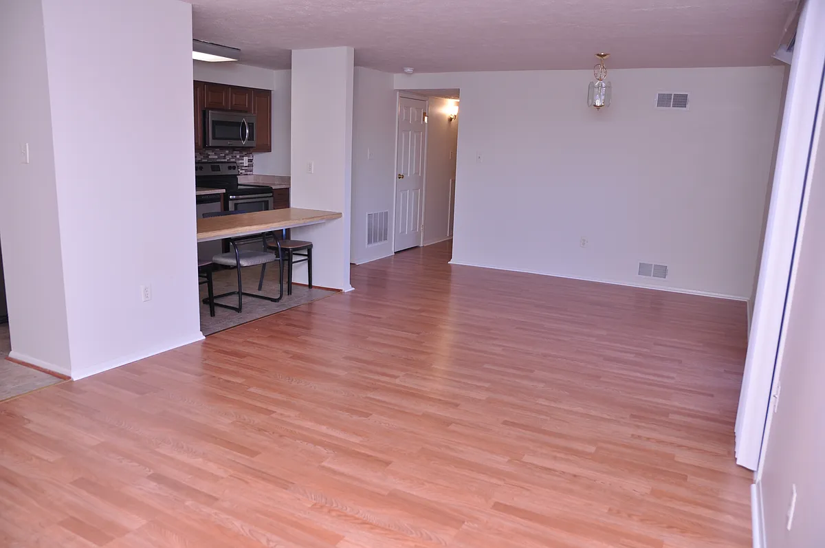 Building Photo - 700 Heather Ridge Dr #K
