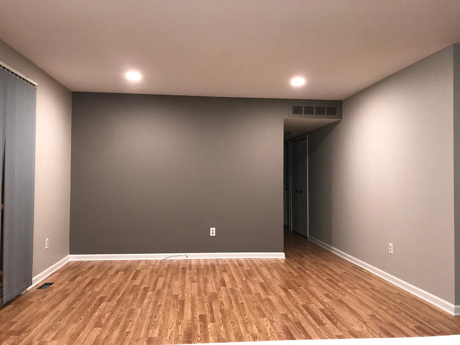 2 bed, 1000 sqft, $1,600 — Photo 1