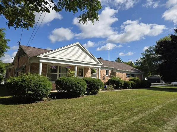 1521 E Broadway St, Mount Pleasant, MI 48858