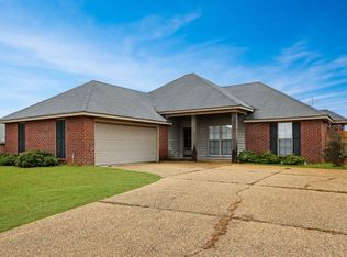 129 Grandview Dr, Byram, MS 39272
