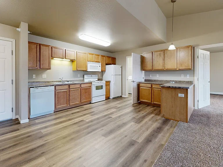 Timber Cove Apartments — Photo 21