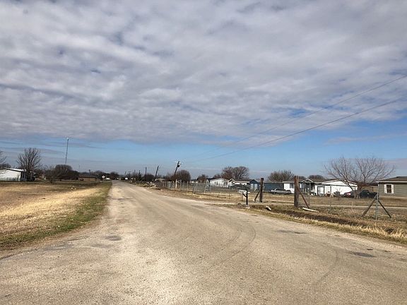 5th image of 3204 Eastern Valley Dr