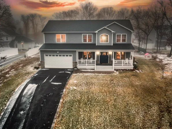 14 Miles Lane, Port Jefferson Station, NY 11776