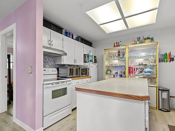 4th image of 32821 6th Ave #11
