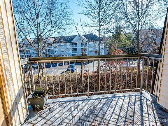 2nd image of 1512 Green Hollow Dr