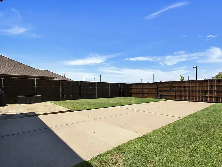 1007 Shelborn Dr — Photo 24