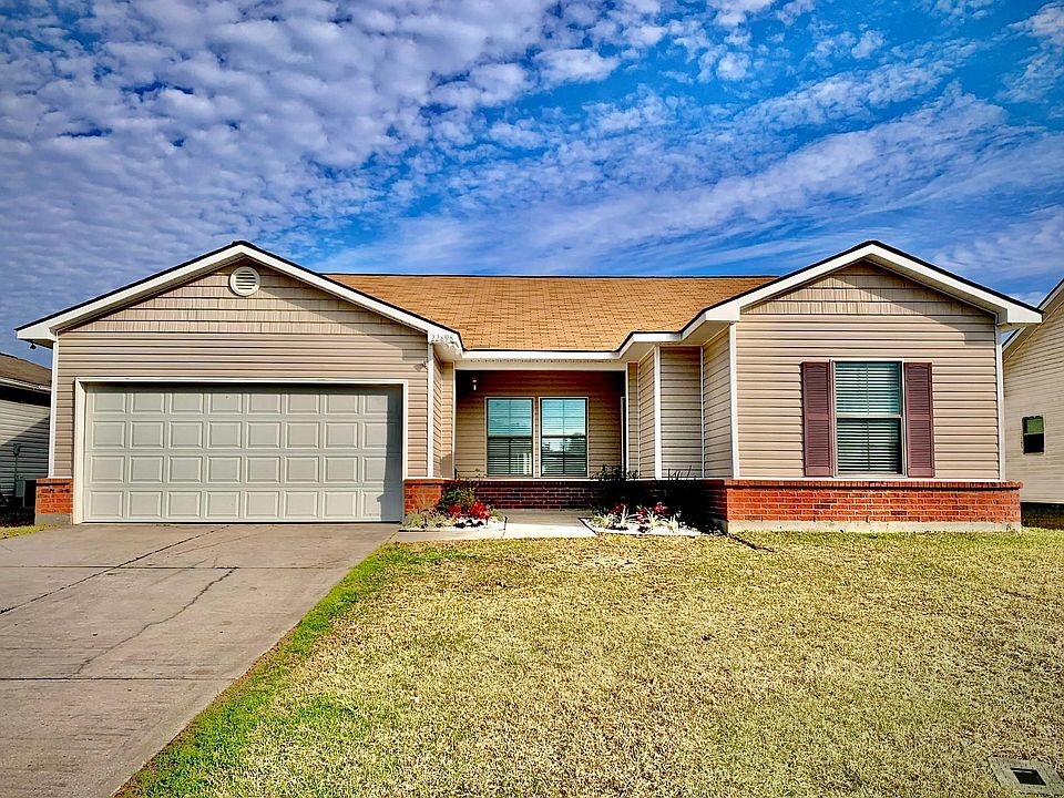 1st image of 22898 Sabine Dr