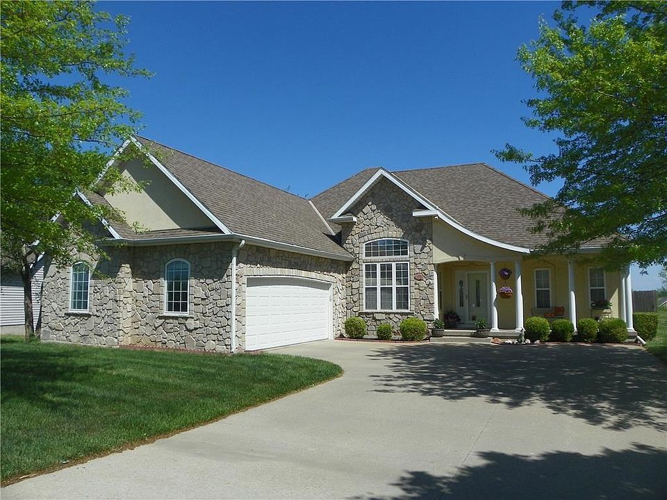 1st image of 5001 Brookhaven Dr