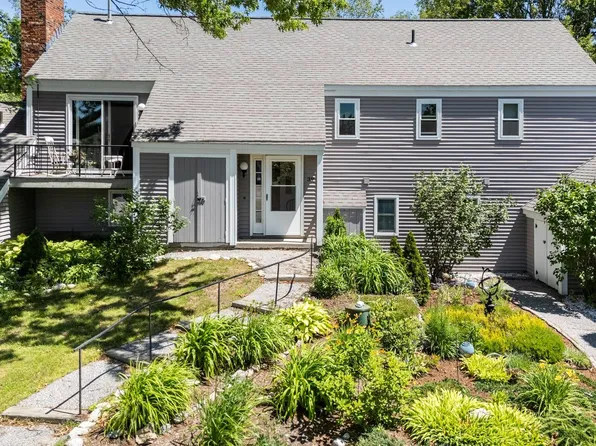 39 Hilltop Place #39, New London, NH 03257