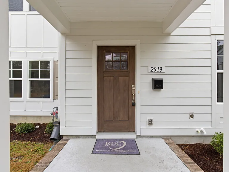 2923 Pretty Lake Ave #A — Photo 16